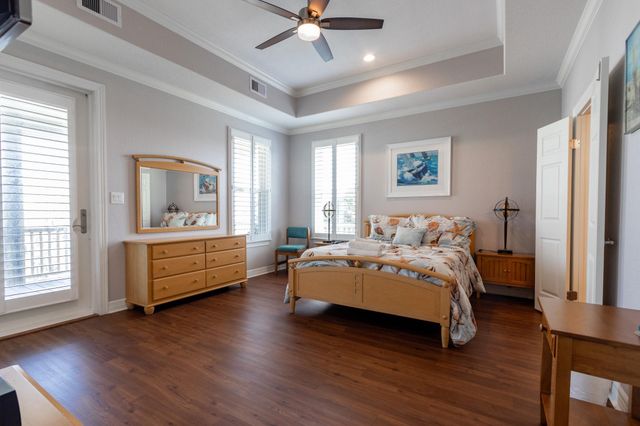 21815 Matagorda Drive, Galveston, TX 77554
