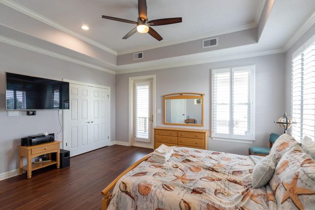 21815 Matagorda Drive, Galveston, TX 77554