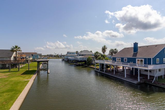 21815 Matagorda Drive, Galveston, TX 77554