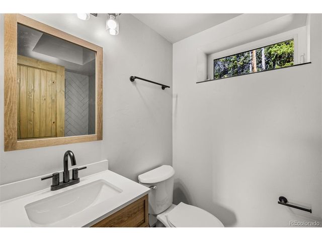141 N Aspen St, Alma, CO 80420