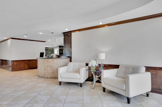 2841 N Ocean Blvd 1801, Fort Lauderdale, FL 33308