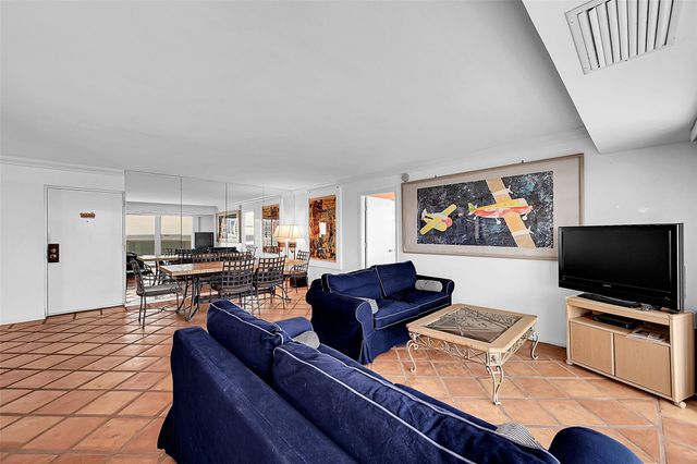 2841 N Ocean Blvd 1801, Fort Lauderdale, FL 33308