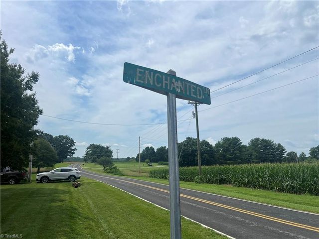 455 Cave Road, Dobson, NC 27017