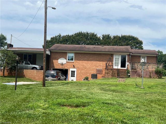 455 Cave Road, Dobson, NC 27017