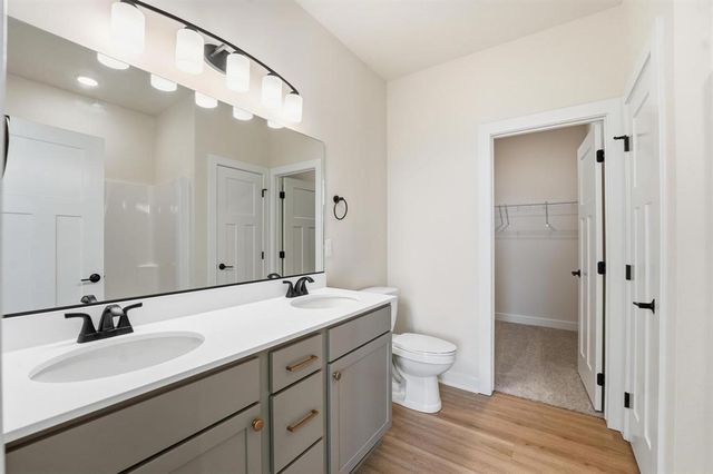 1165 Prairie Village Court, Waukee, IA 50263