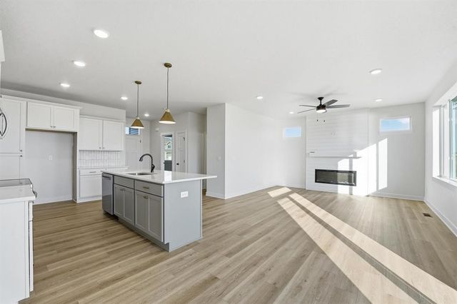 1165 Prairie Village Court, Waukee, IA 50263