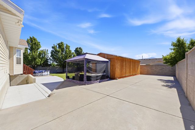 14053 S LOWE PEAK DR, Riverton, UT 84096