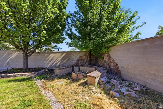 14053 S LOWE PEAK DR, Riverton, UT 84096