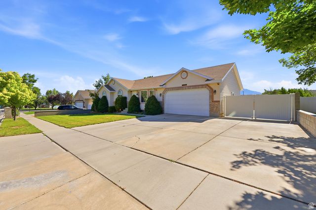 14053 S LOWE PEAK DR, Riverton, UT 84096