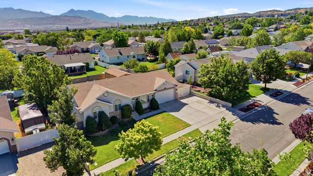 14053 S LOWE PEAK DR, Riverton, UT 84096