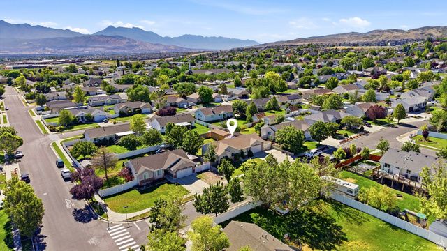 14053 S LOWE PEAK DR, Riverton, UT 84096