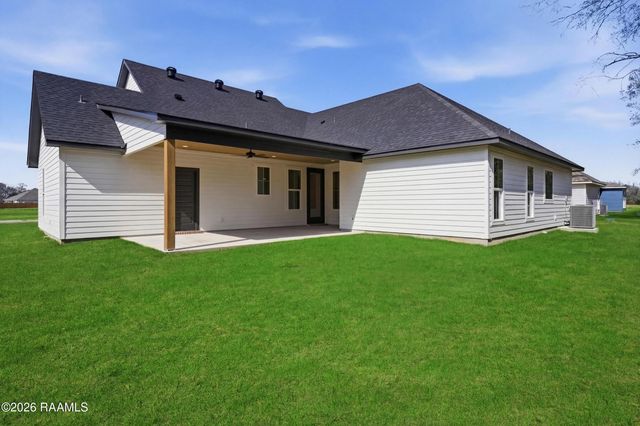 111 Stapleton Drive, Carencro, LA 70520