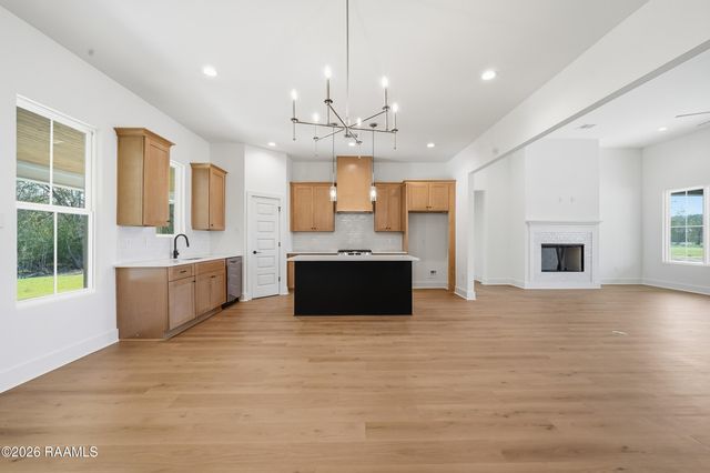 111 Stapleton Drive, Carencro, LA 70520