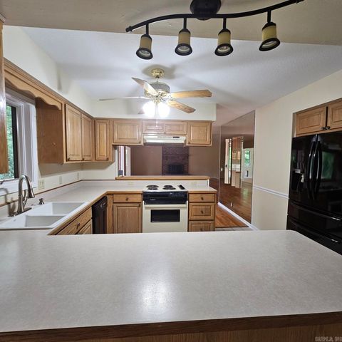 127 Cifuentes Way, Hot Springs Village, AR 71909