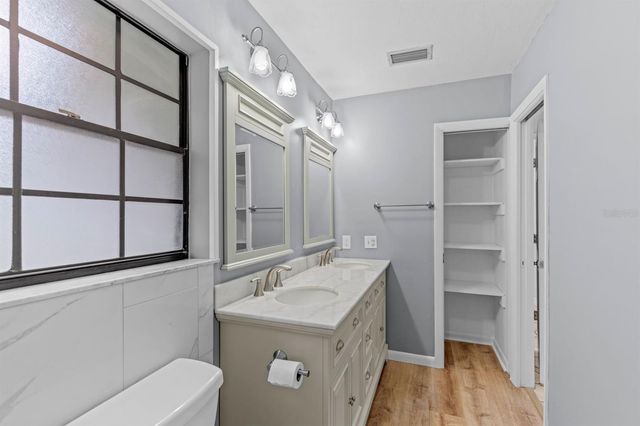 2550 NW 54TH BOULEVARD, Gainesville, FL 32653