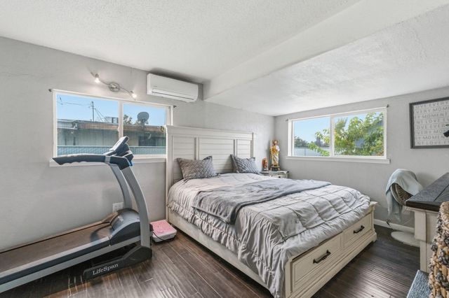 208 S Hughes Avenue, Fresno, CA 93706