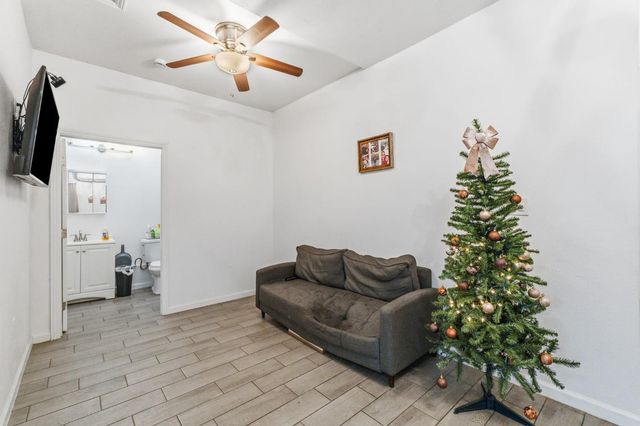 208 S Hughes Avenue, Fresno, CA 93706