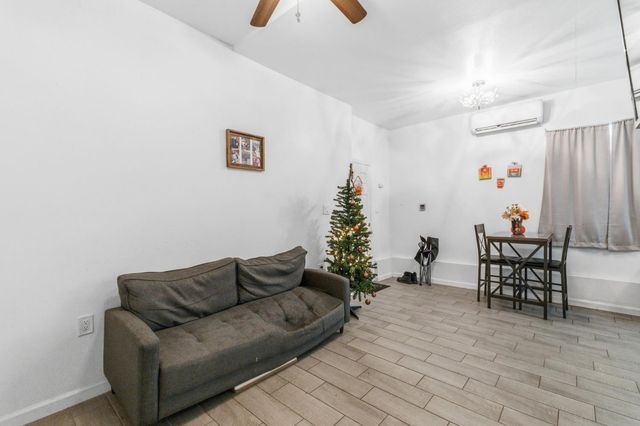 208 S Hughes Avenue, Fresno, CA 93706