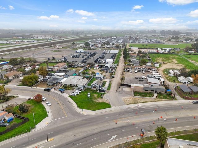 208 S Hughes Avenue, Fresno, CA 93706