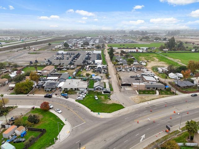 208 S Hughes Avenue, Fresno, CA 93706