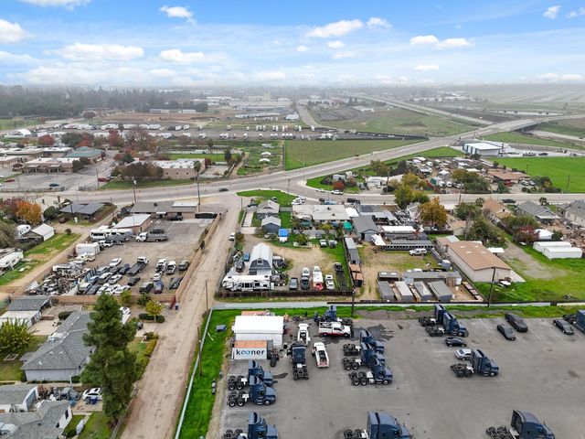 208 S Hughes Avenue, Fresno, CA 93706