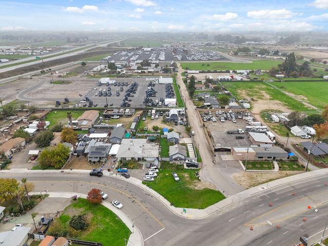 208 S Hughes Avenue, Fresno, CA 93706