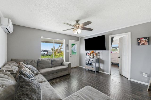 208 S Hughes Avenue, Fresno, CA 93706