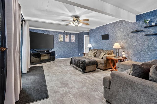 2138 E Whittemore Avenue, Burton, MI 48529