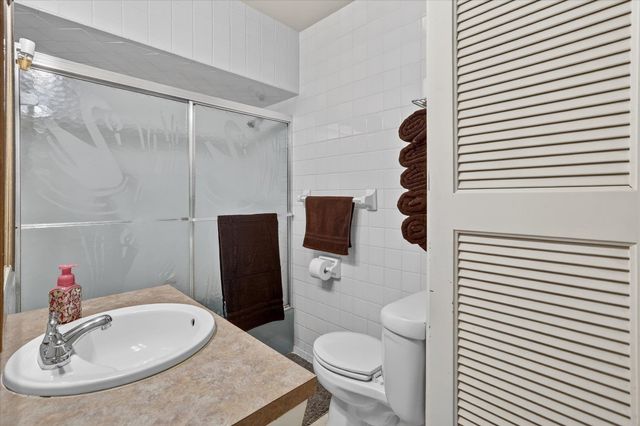 2138 E Whittemore Avenue, Burton, MI 48529