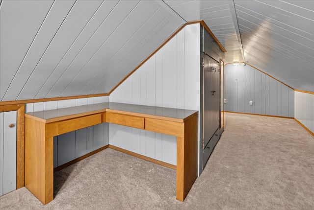 2138 E Whittemore Avenue, Burton, MI 48529