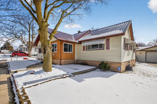 2138 E Whittemore Avenue, Burton, MI 48529