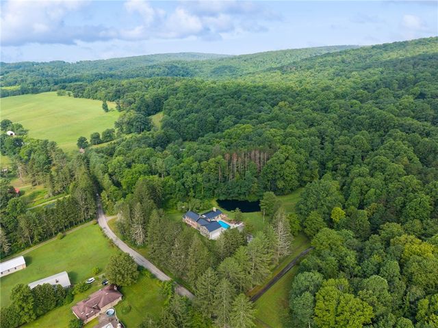 513 Austraw Rd, Ligonier Twp, PA 15658