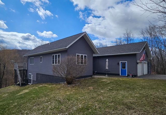 5 Ted Road, Milton, VT 05468