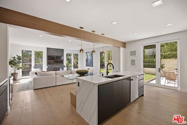 8171 Tianna Road, Los Angeles, CA 90046