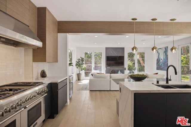 8171 Tianna Road, Los Angeles, CA 90046