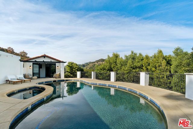 8171 Tianna Road, Los Angeles, CA 90046