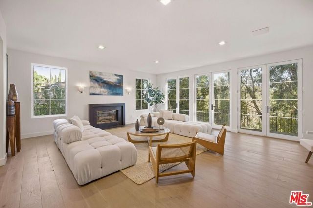 8171 Tianna Road, Los Angeles, CA 90046