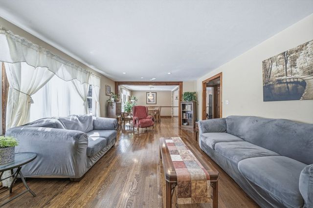 6 Lenway Rd, Newbury, MA 01922