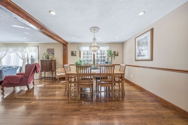 6 Lenway Rd, Newbury, MA 01922