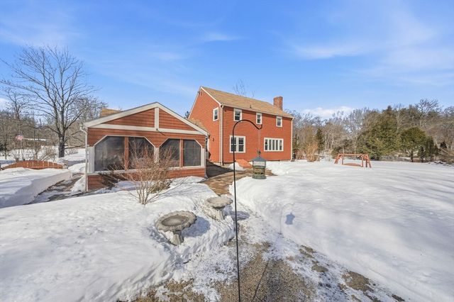 6 Lenway Rd, Newbury, MA 01922