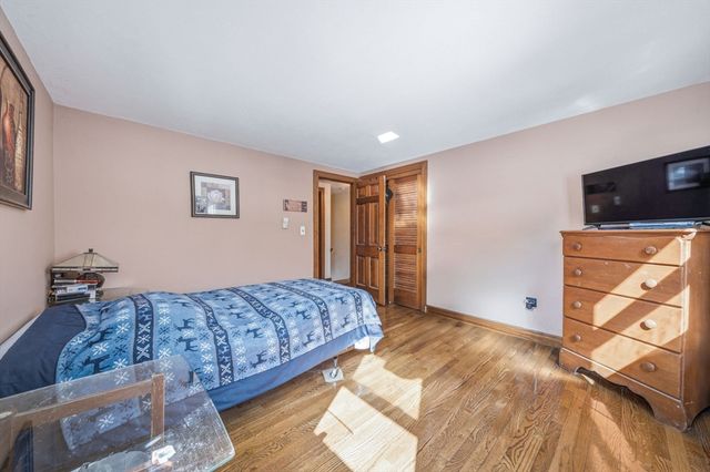 6 Lenway Rd, Newbury, MA 01922