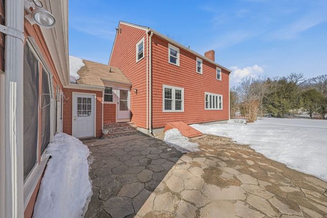 6 Lenway Rd, Newbury, MA 01922
