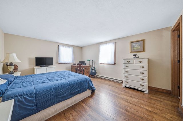 6 Lenway Rd, Newbury, MA 01922