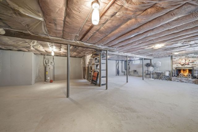 6 Lenway Rd, Newbury, MA 01922