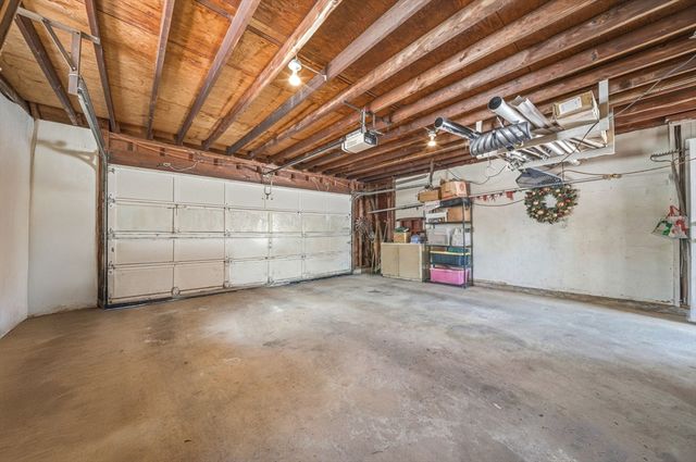 6 Lenway Rd, Newbury, MA 01922