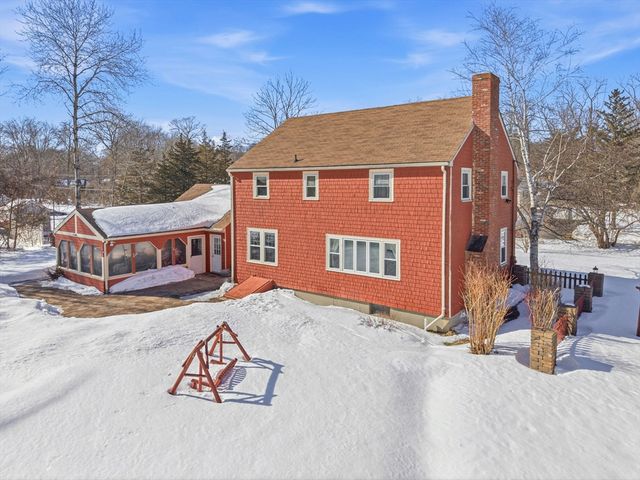 6 Lenway Rd, Newbury, MA 01922