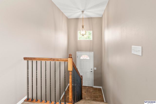 19156 Drexel Circle, Omaha, NE 68135