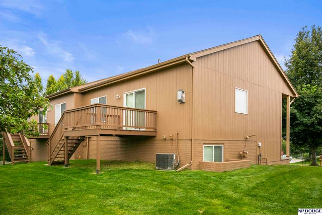 19156 Drexel Circle, Omaha, NE 68135