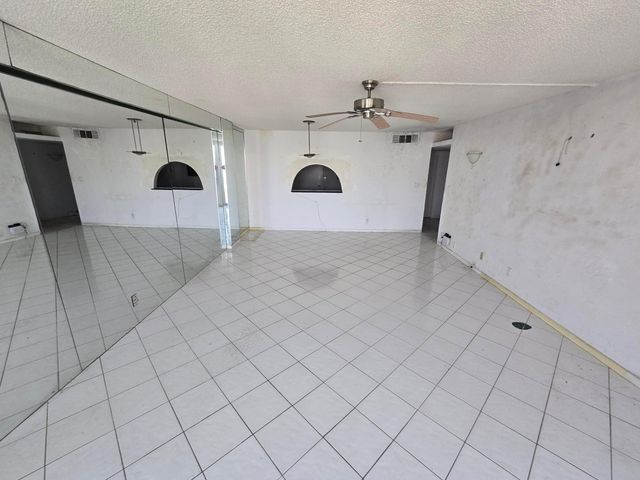 1147 Hillsboro Mile Hillsboro Mile 1005, Hillsboro Beach, FL 33062