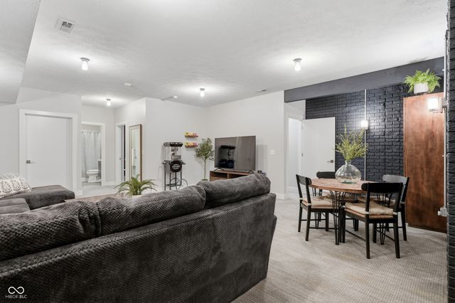 1904 Carrollton Avenue, Indianapolis, IN 46202